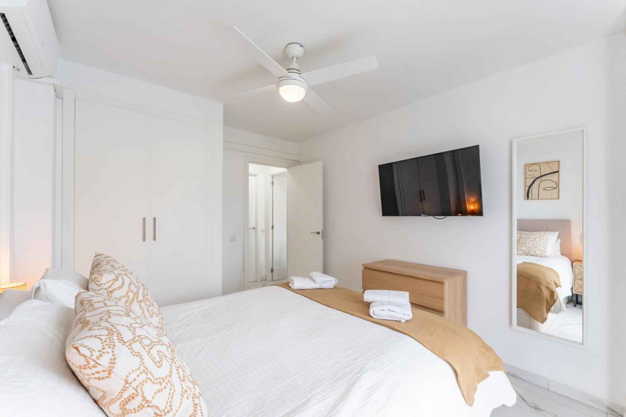 Апартаменты Vb Diana 2Bdrs With Fantastic Sea Views Бенальмадена Экстерьер фото